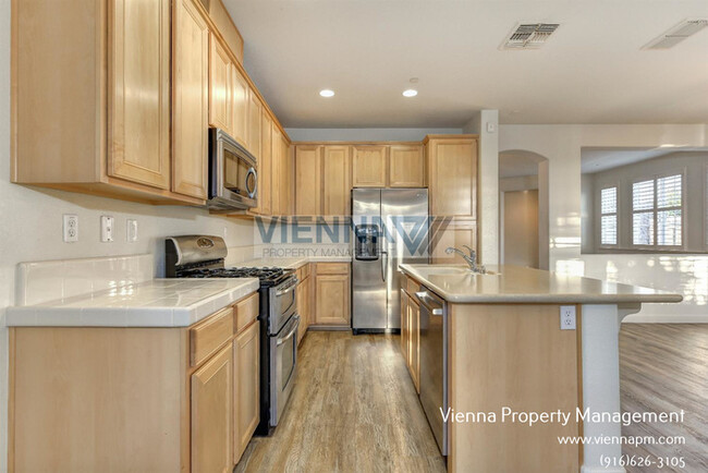 Building Photo - 1003 Ferry Cir