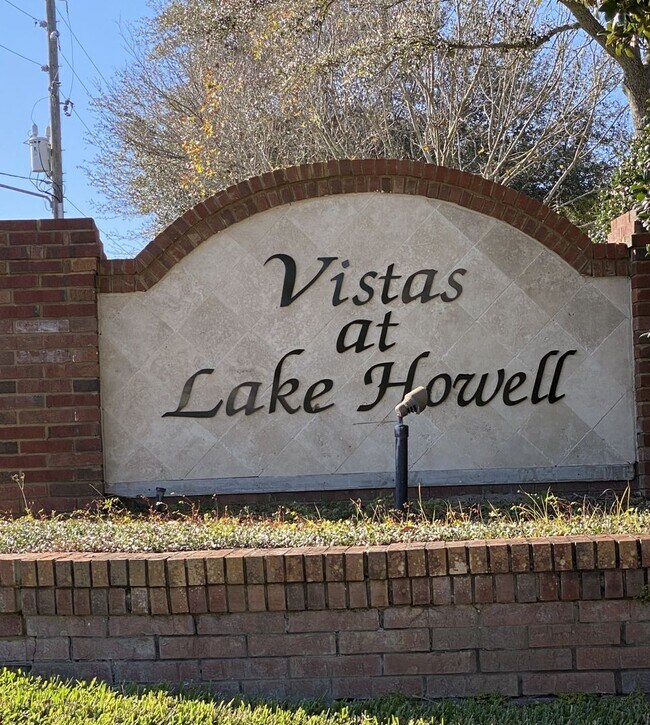 Building Photo - MOVE-IN SPECIAL!!! Townhome 3 Bedroom/2.5 Bathroom in Winter Park in a gated community
