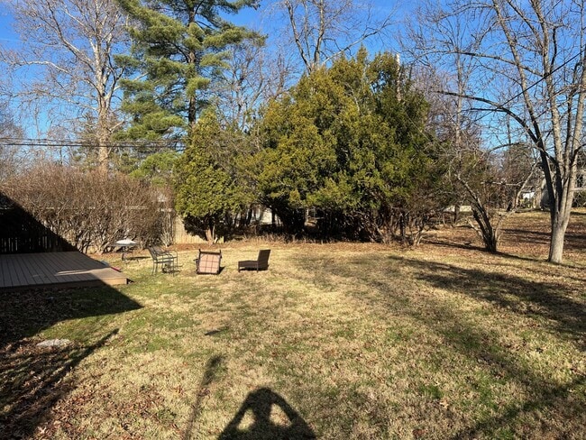 Building Photo - 501 S Arbutus Dr