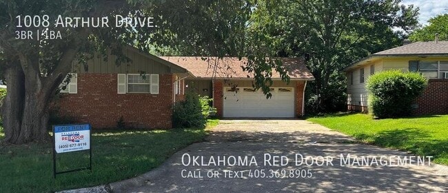 Building Photo - 1008 Arthur Dr