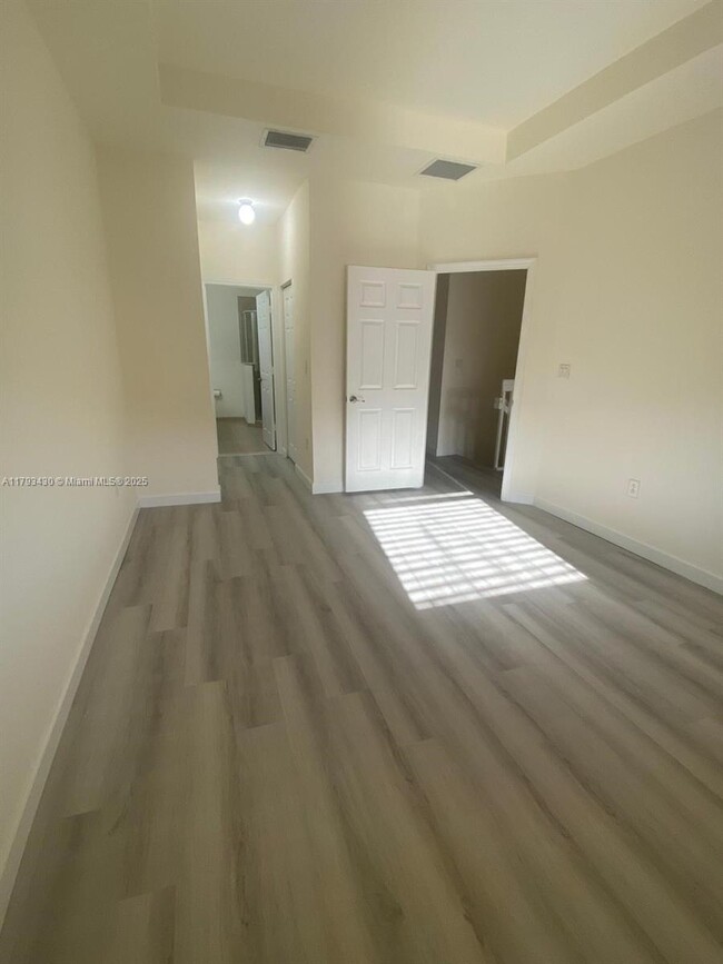 Building Photo - 17460 SW 153rd Ave