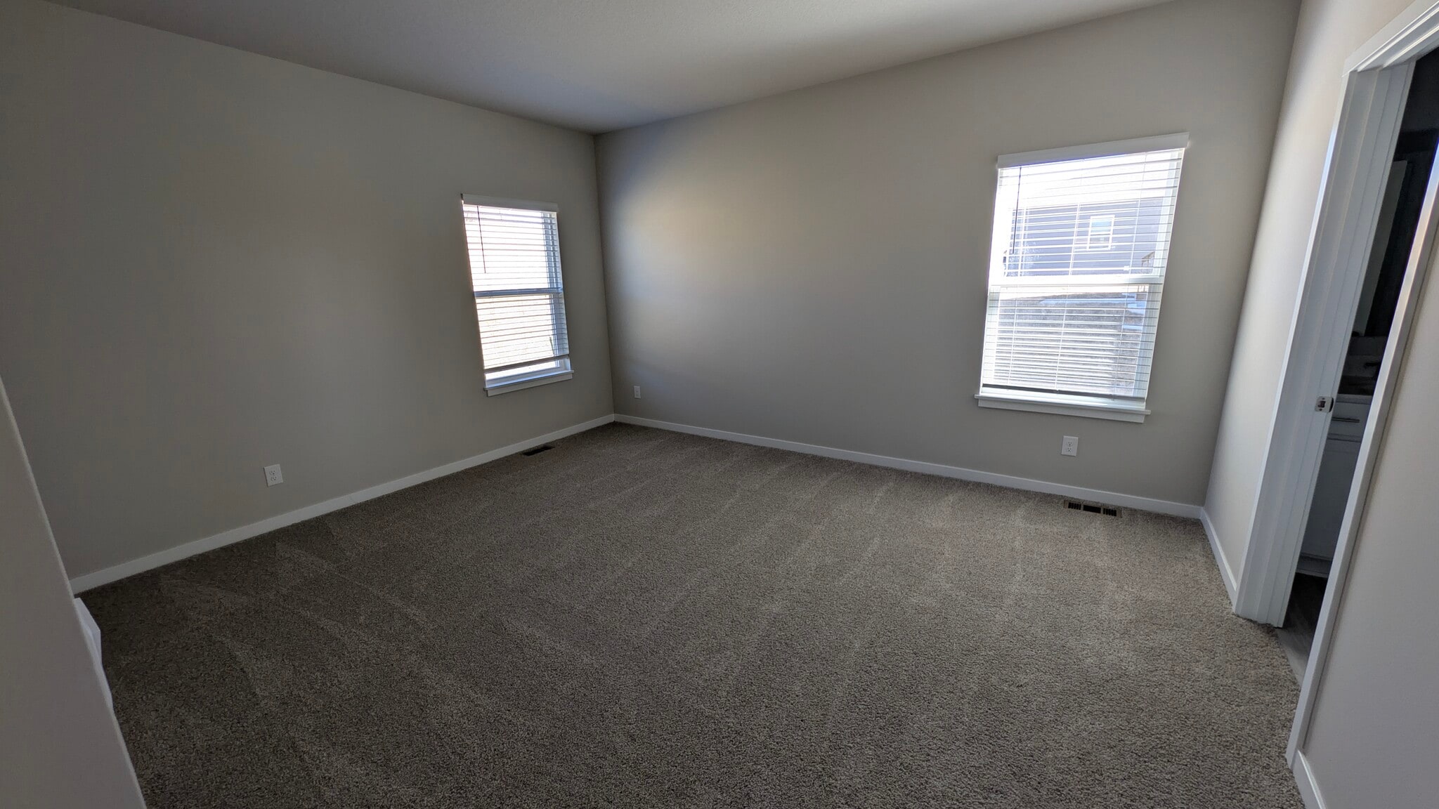 Building Photo - 449 Meadows Ct