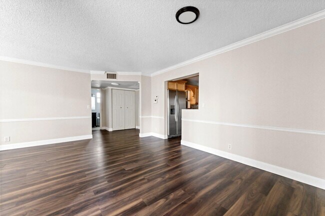 Building Photo - 3757 Cocoplum Cir