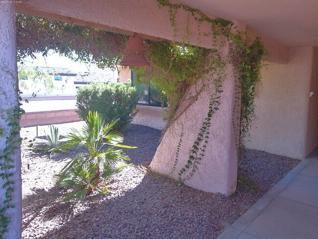 Building Photo - 1771 Miramar Dr