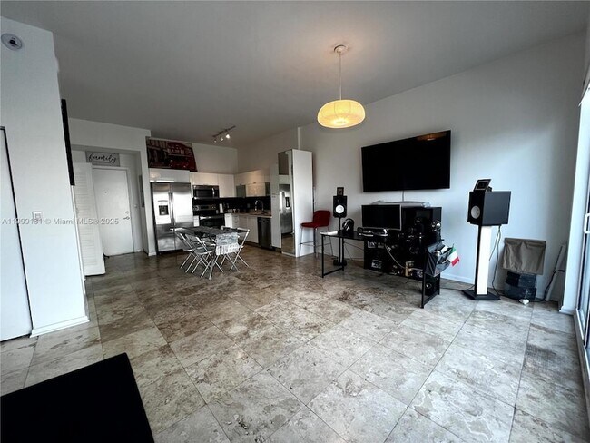 Building Photo - 133 NE 2nd Ave