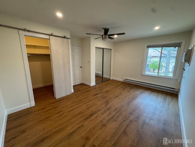 Building Photo - 11 Pine Cluster Cir