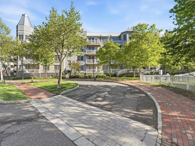 Building Photo - 4 Constellation Pl
