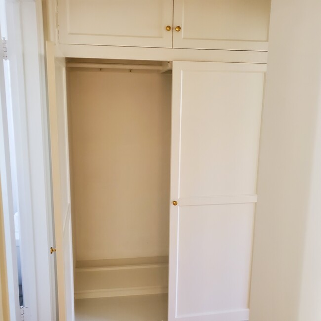 Building Photo - 847 12th St