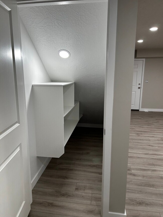 Building Photo - 5146 W Mellow Way