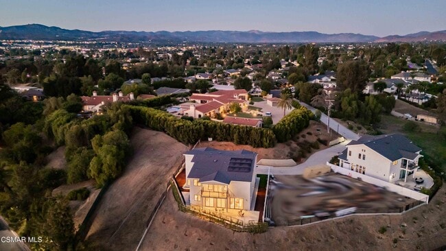 Building Photo - 252 Capri Dr