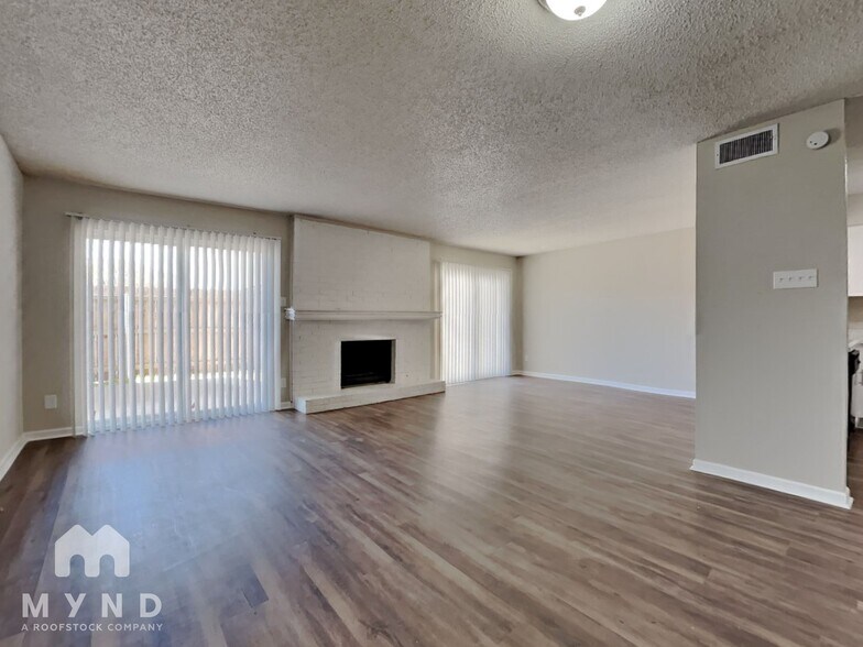 Building Photo - 6212 Geneva Ave