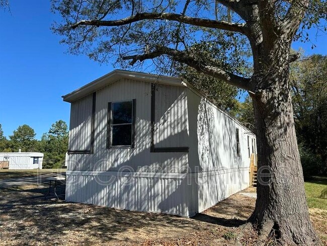 Building Photo - 123 Ray Cir