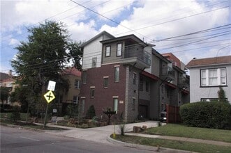 Building Photo - 4223 Wycliff Ave