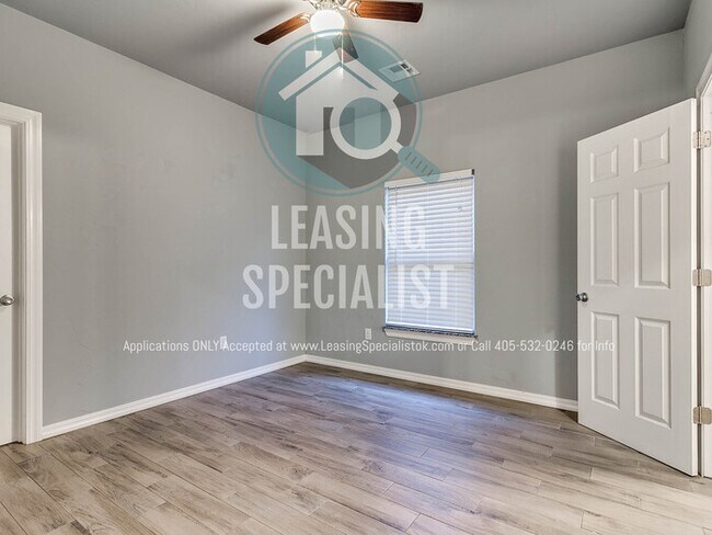 Building Photo - Central Norman 4 Bed 3 Bath House Ready fo...