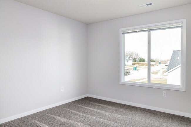 Building Photo - 16637 Goodman Dr