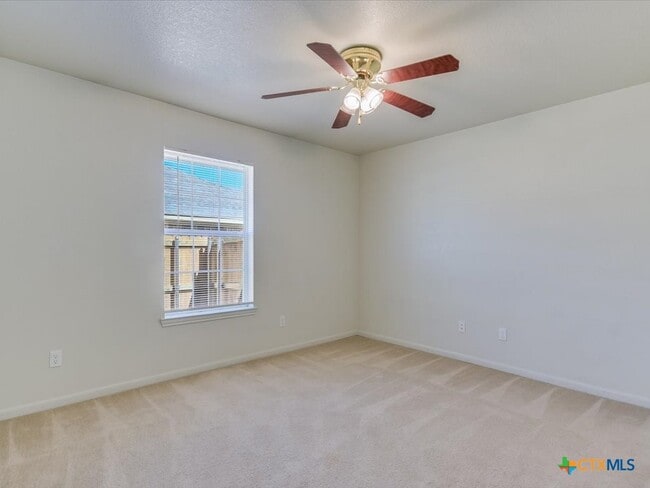 Building Photo - 3805 El Paso Dr