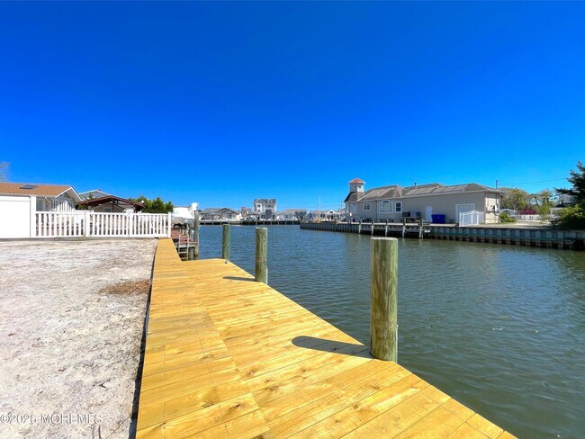 Building Photo - 1813 Capstan Dr