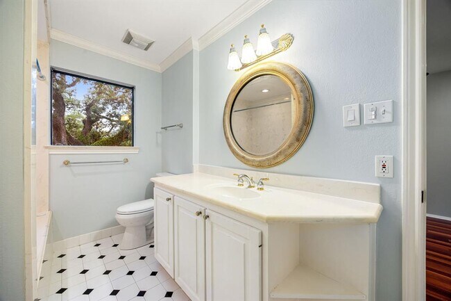 Building Photo - 15726 Walkwood Dr