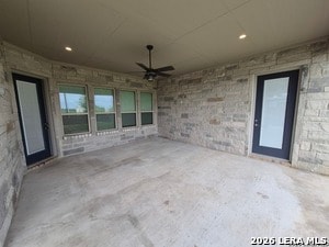 Building Photo - 4815 Viewcrest Rd