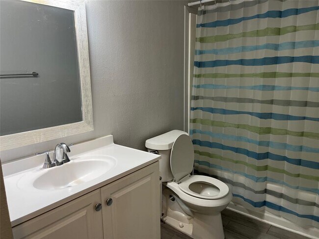 Building Photo - 7600 Emmett F Lowry Expy