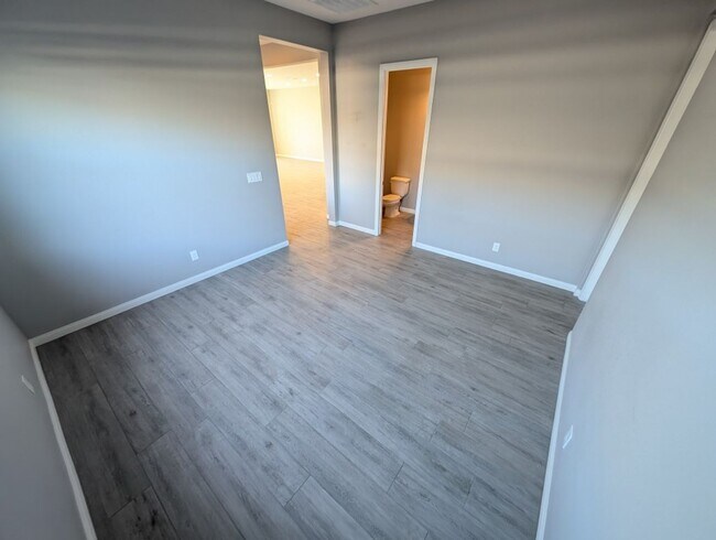 Building Photo - 11531 Great Bahama Way