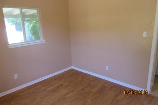 Building Photo - 1012 Georgetown Rd