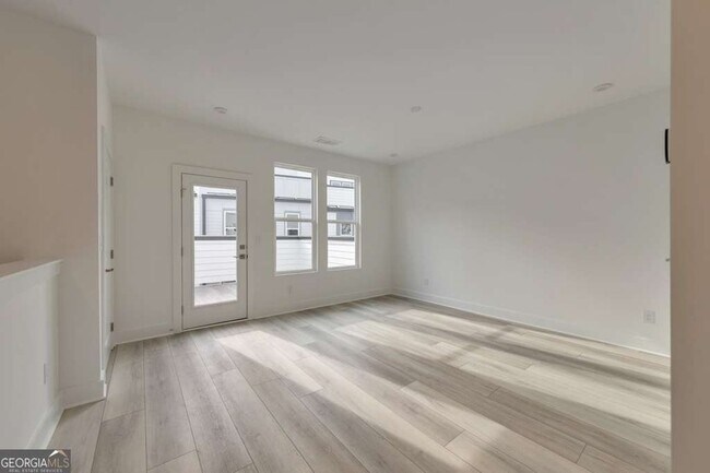 Building Photo - 517 Motivation Cir NW