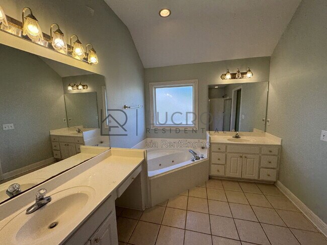 Building Photo - 103 Canter Cove