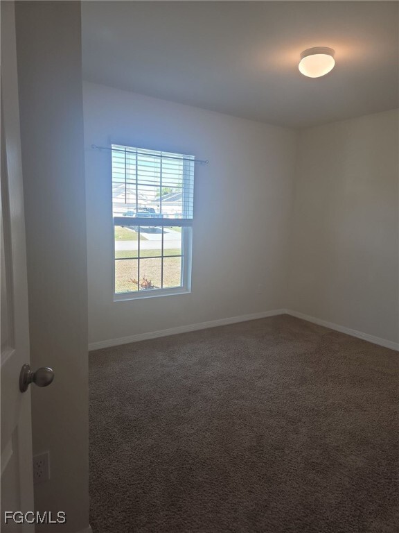 Building Photo - 3515 NE 12th Pl