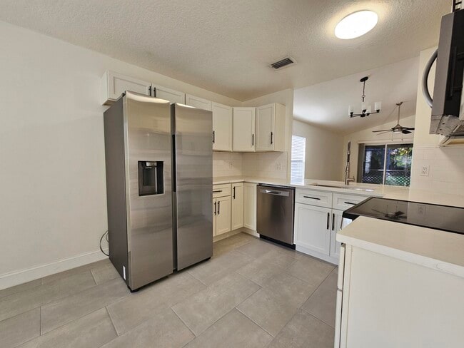 Building Photo - 5344 Edenwood Ln