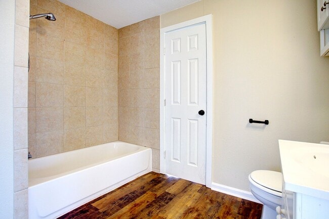 Building Photo - Available Mid July! 3-bedroom 1 bath for lease in Cleburne