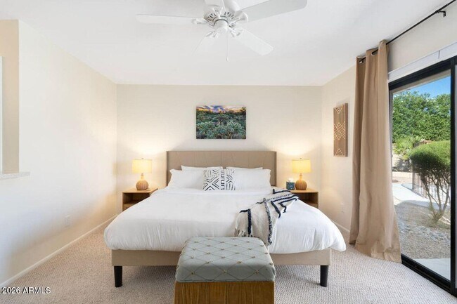 Building Photo - 8742 E San Daniel Dr