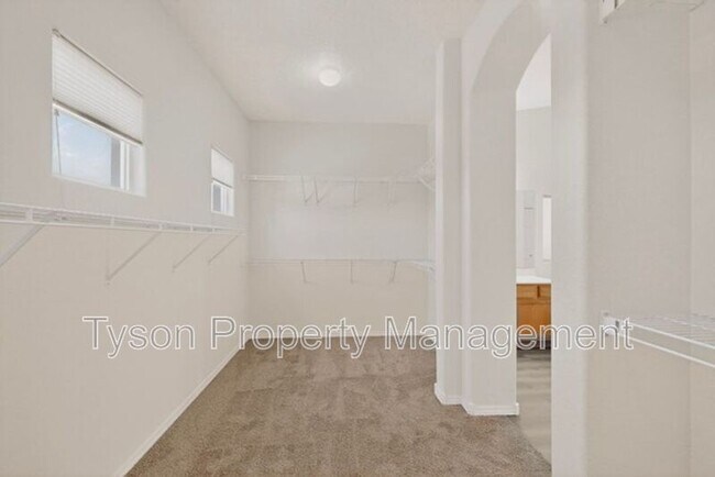 Building Photo - 1840 Bold Ruler St