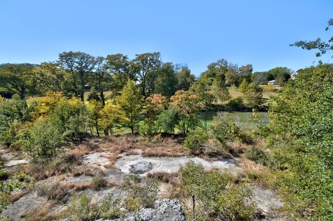 Building Photo - 108 Hub Dr