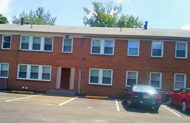 Building Photo - 53 Egbert St