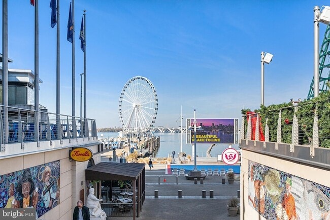 Building Photo - 147 Waterfront St