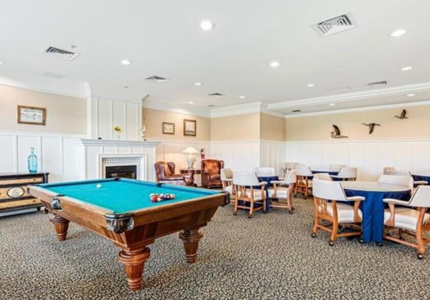 Game room - 1001 Arbor Lake Dr