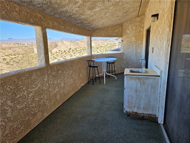 Building Photo - 2022 Merrill Ln