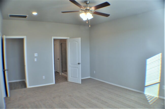Building Photo - 714 Cobalt Crest Ln
