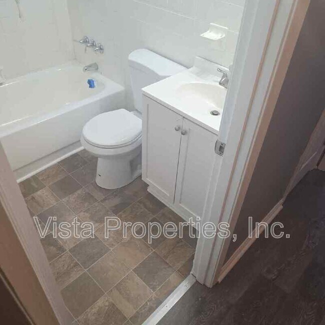 Building Photo - 1622 Haskin Ave