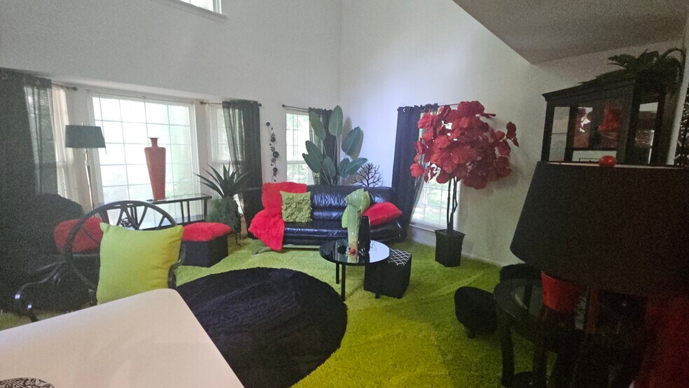 LIVING ROOM - 2220 Wellington Woods Dr
