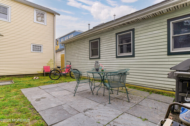 Building Photo - 68 Mt Tabor Way