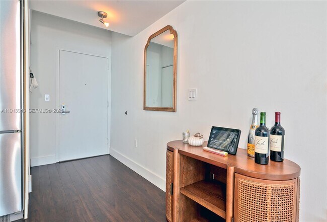 Building Photo - 92 SW 3rd St