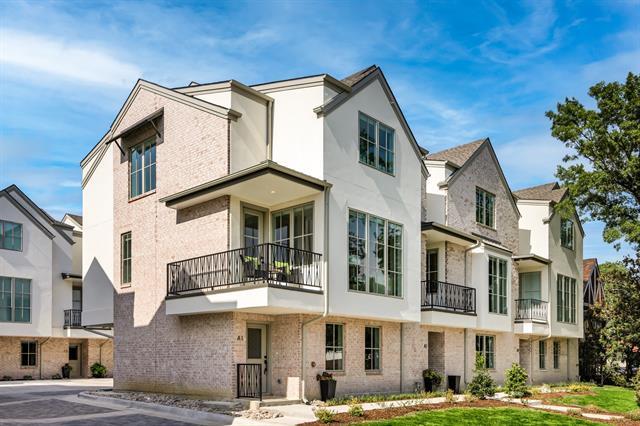 Primary Photo - 4116 University Blvd