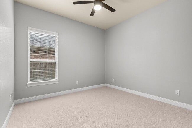 Building Photo - 12426 Cumberland Dr