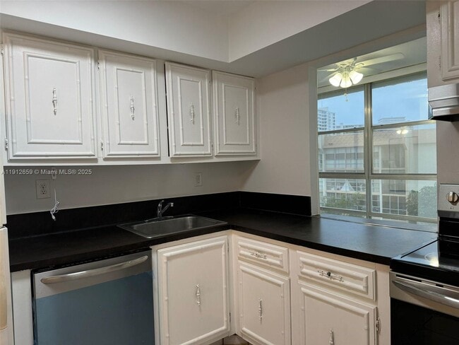 Building Photo - 851 Three Islands Boulevard