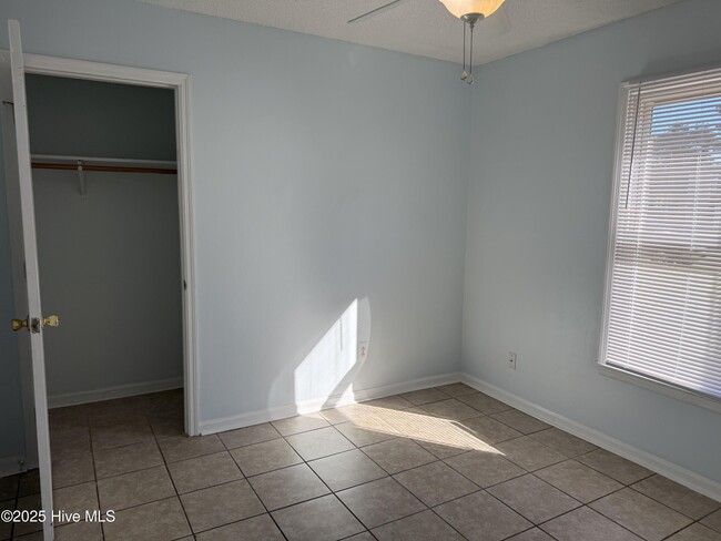 Building Photo - 133 Twin Wood Dr
