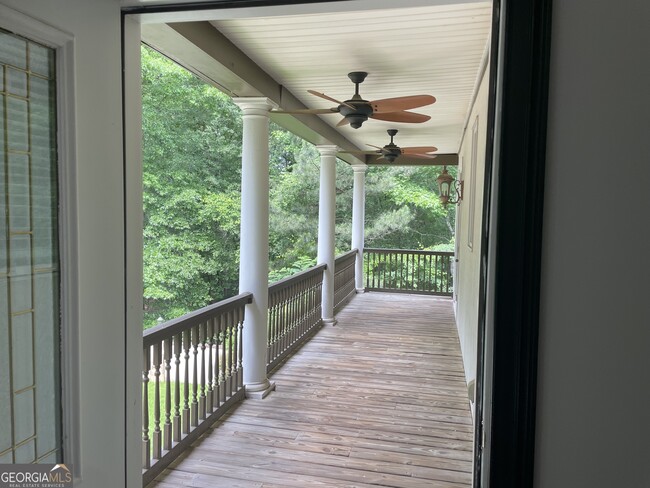 Building Photo - 612 Graystone Ct