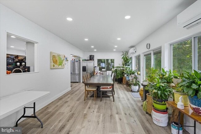 Building Photo - 2117 Chantilla Rd