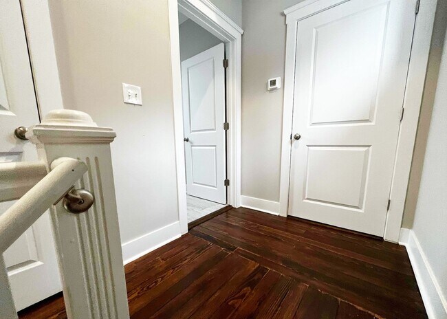 Building Photo - 3216 Bishop St